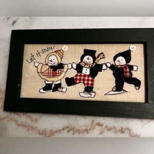 Hand Stitched Skating Snowman
Trio Framed Wall Hanging
Christmas Decor